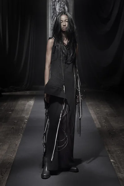 Look 12